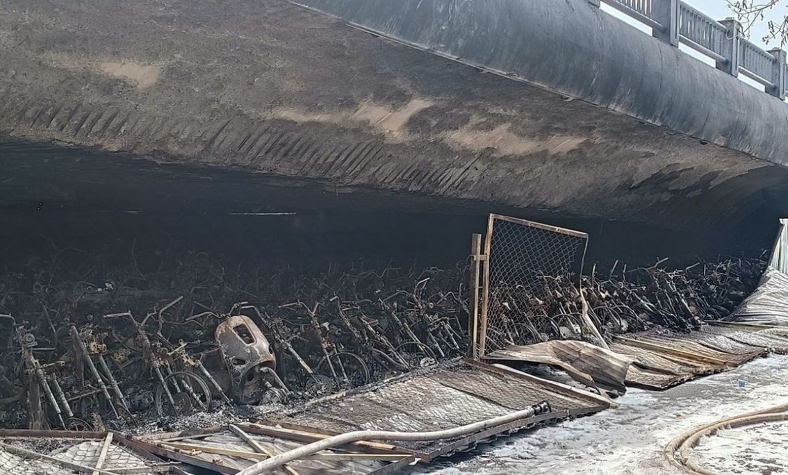 Cấm xe trên 18 tấn lên cầu Vĩnh Tuy