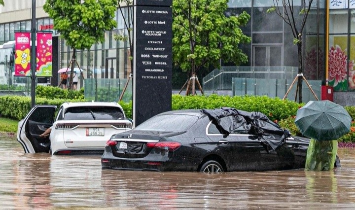 Xe ngập nước do mưa bão Kajiki: Điều kiện nào hưởng bảo hiểm?