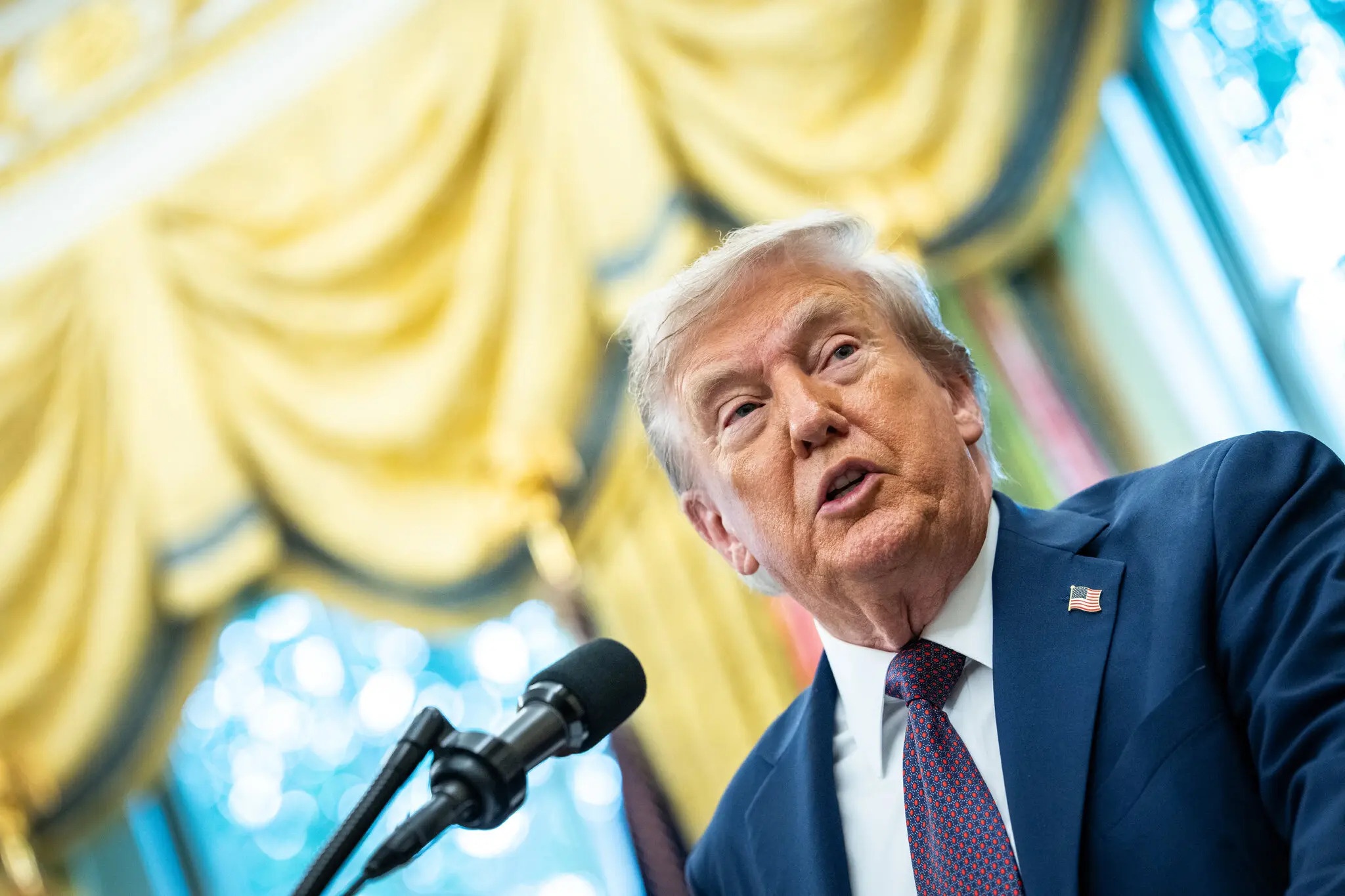 Ông Trump tuyên bố triển khai Vệ binh Quốc gia đến Chicago