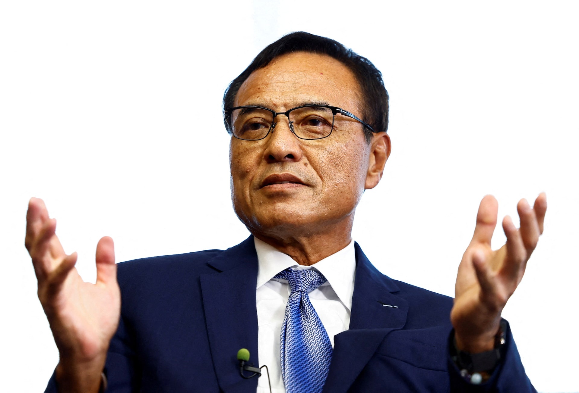 CEO Suntory từ chức sau cáo buộc sử dụng chất cấm