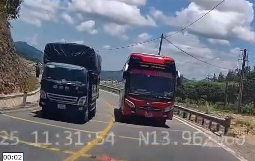 Tài xế vụ xe khách vượt ẩu trên đèo An Khê bị đình chỉ