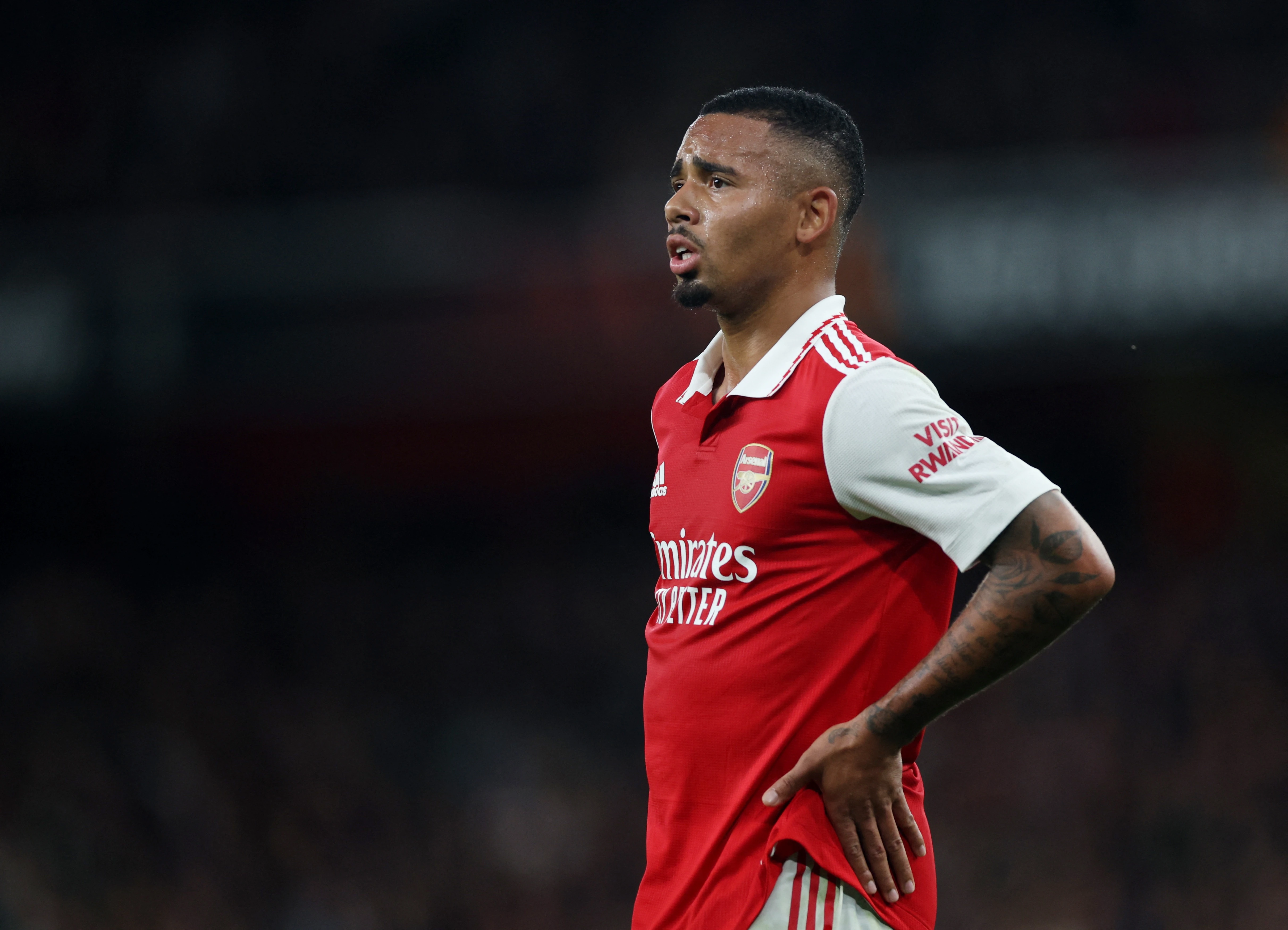 Arsenal chốt bán 2 tiền đạo