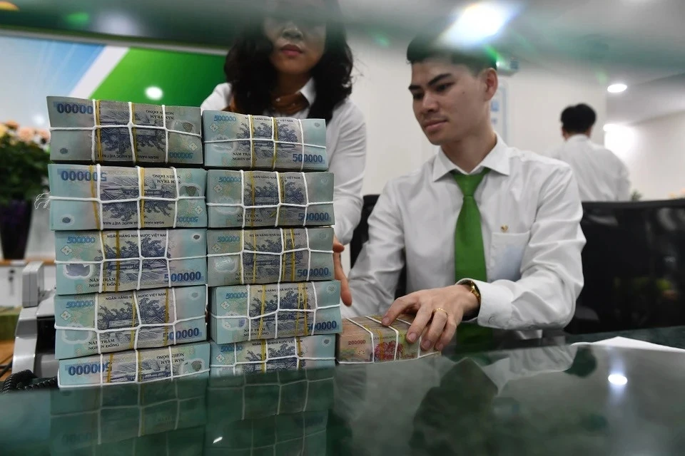 Chính phủ chỉ đạo đẩy nhanh tăng vốn cho Vietcombank, VietinBank, BIDV