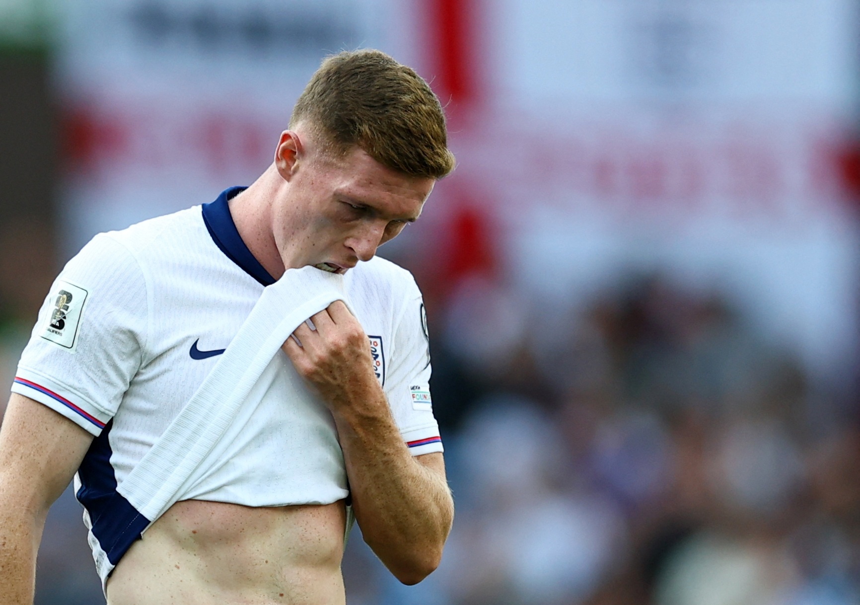 MU muốn mua tiền vệ tuyển Anh