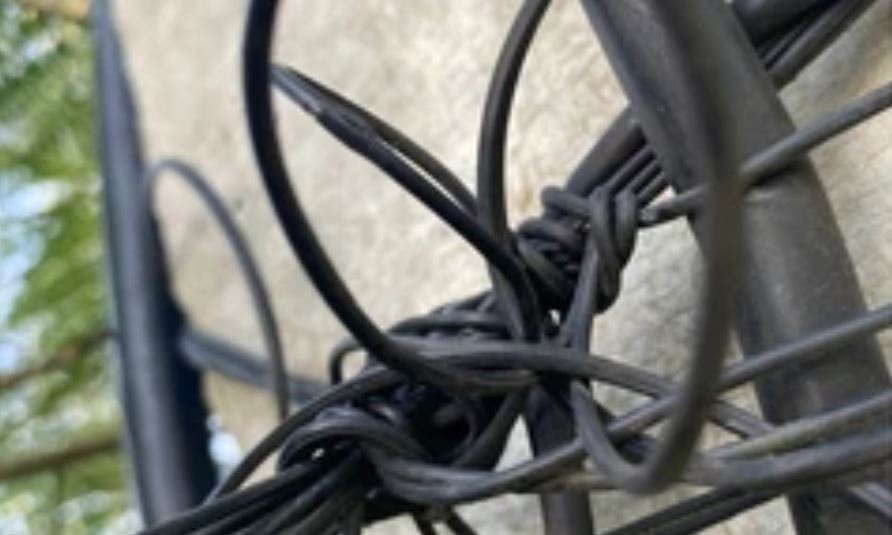 Cụ bà U80 sống đơn thân ‘sốc’ với hóa đơn điện hơn 12 triệu đồng