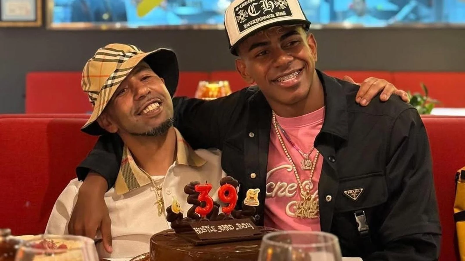 Yamal lên tiếng sau bữa tiệc tranh cãi