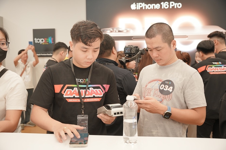 Đặt hàng tại TopZone để được giao hàng sớm và nhận loạt ưu đãi