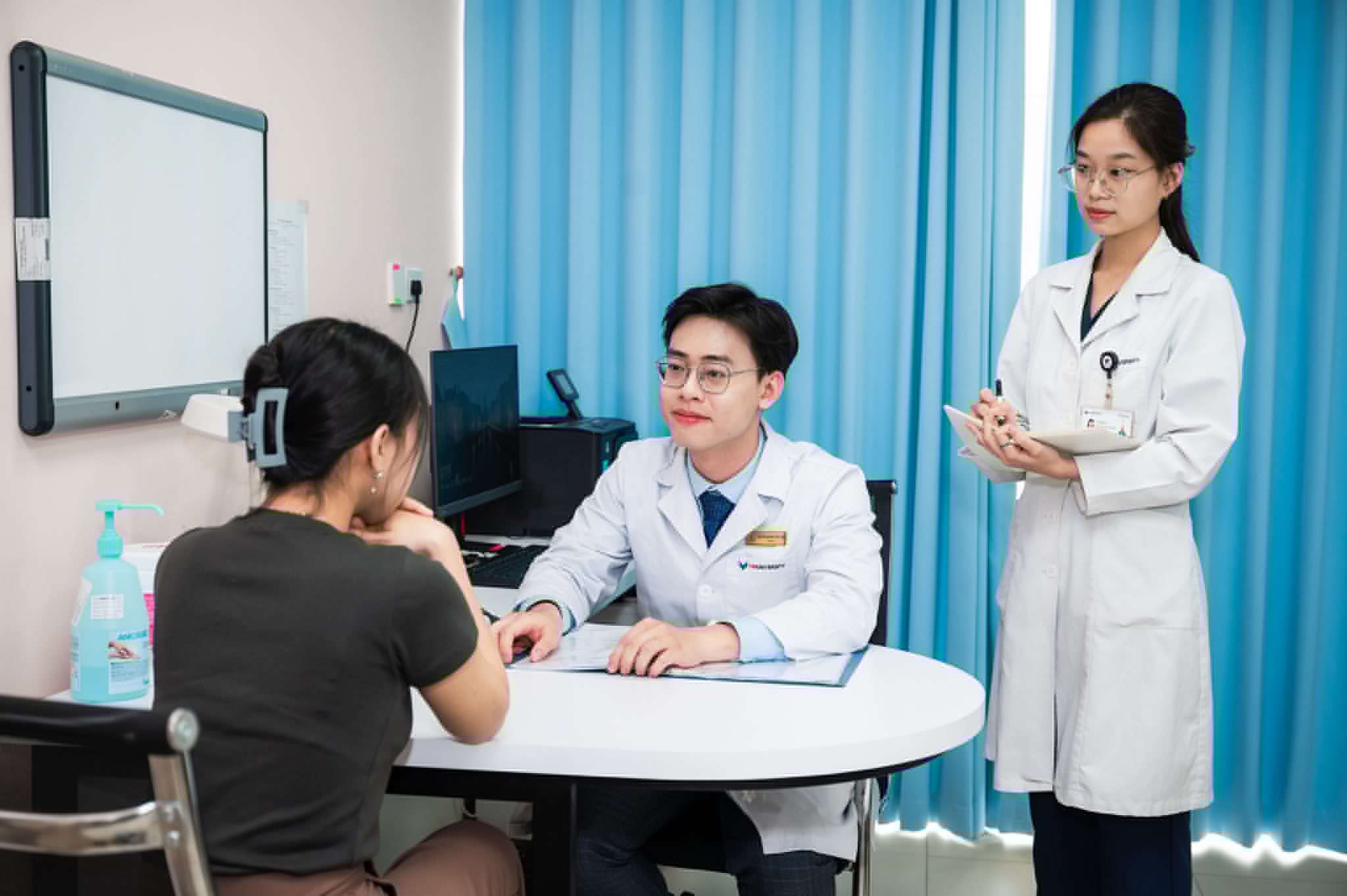 Học bác sĩ nội trú tốn kém không?