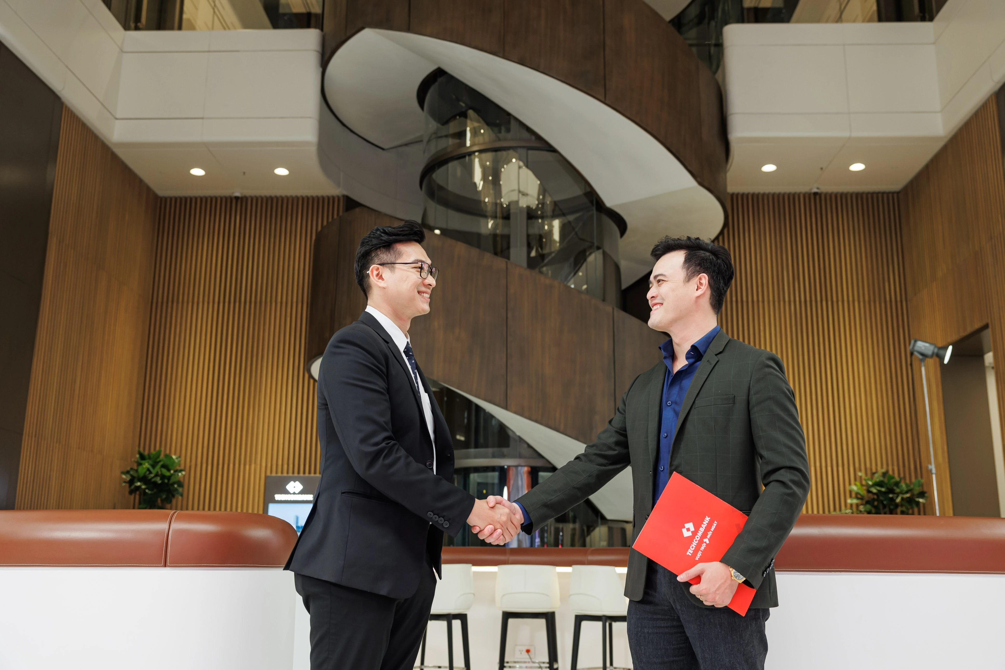 Trả lương nhân viên như thế nào để tăng gắn kết?