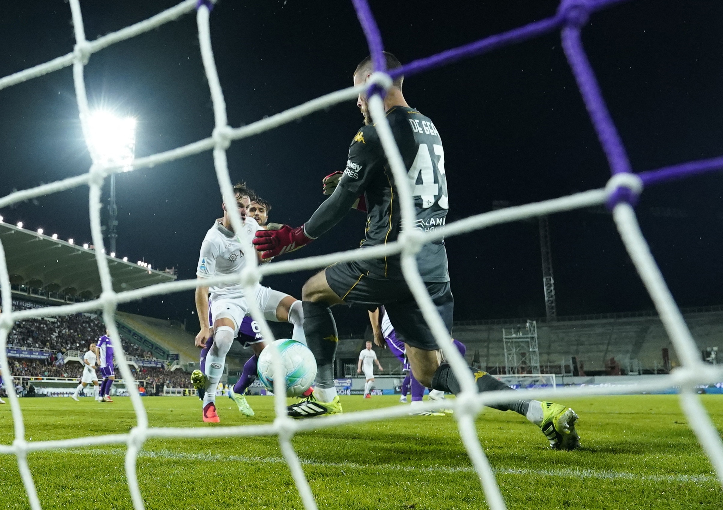 De Gea cứu thua không tưởng