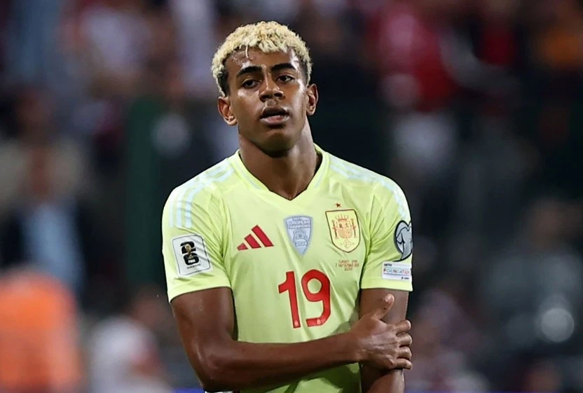 Yamal chấn thương, HLV Flick đổ lỗi cho tuyển Tây Ban Nha