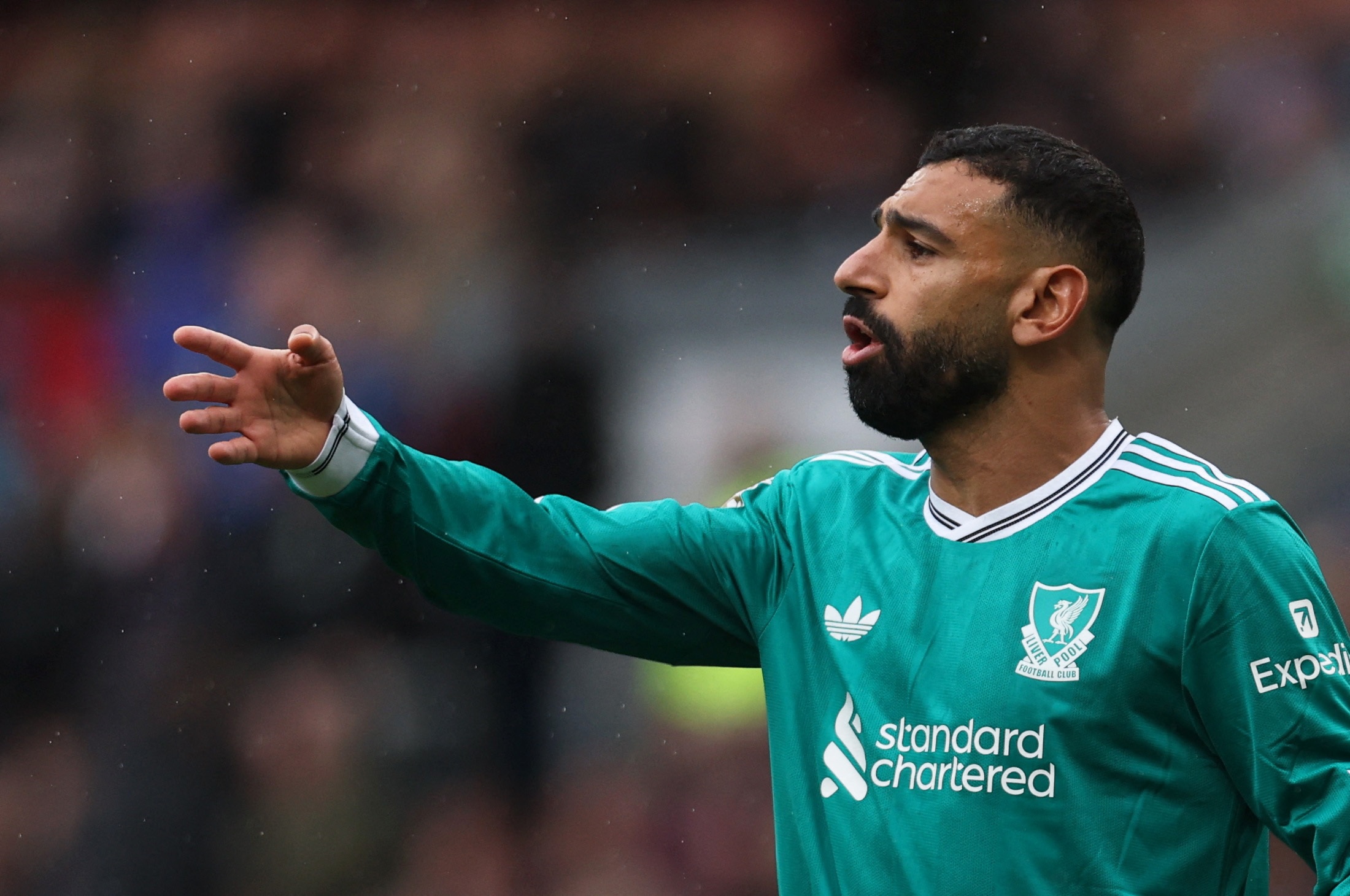 Salah trở thành vấn đề của Liverpool