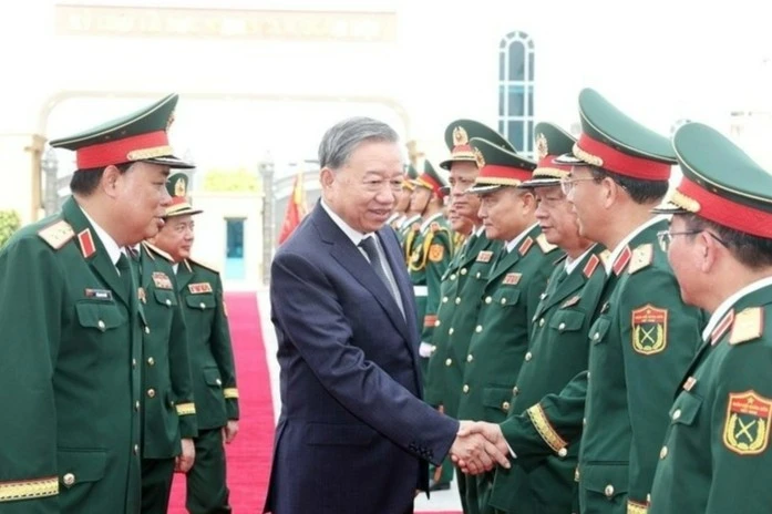 Phát triển công nghiệp quốc phòng theo hướng chủ động, tự cường
