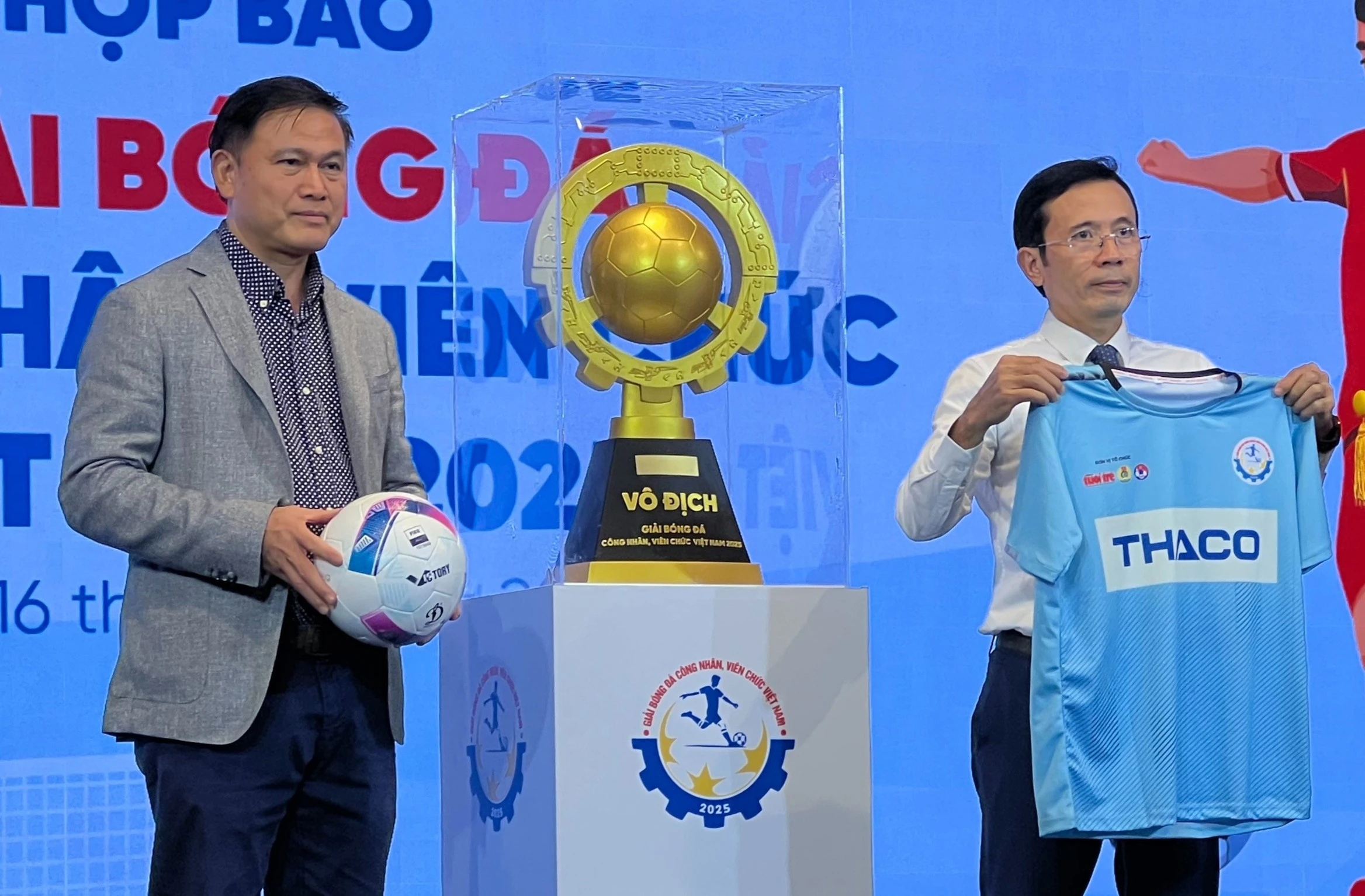 200 triệu cho ngôi vương giải bóng đá công nhân 2025