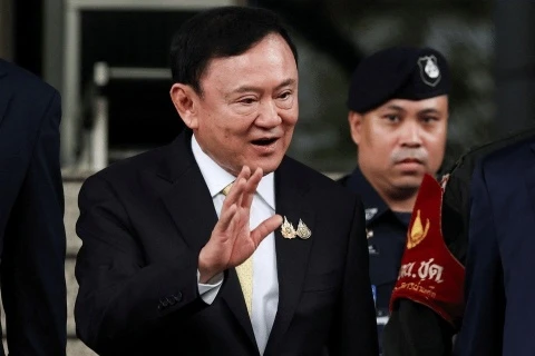 Thực hư tin ông Thaksin mua pizza đãi 6.500 cán bộ trại giam và bạn tù