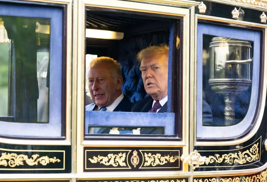 Ông Trump được đón tiếp trọng thể 'chưa từng có tiền lệ'