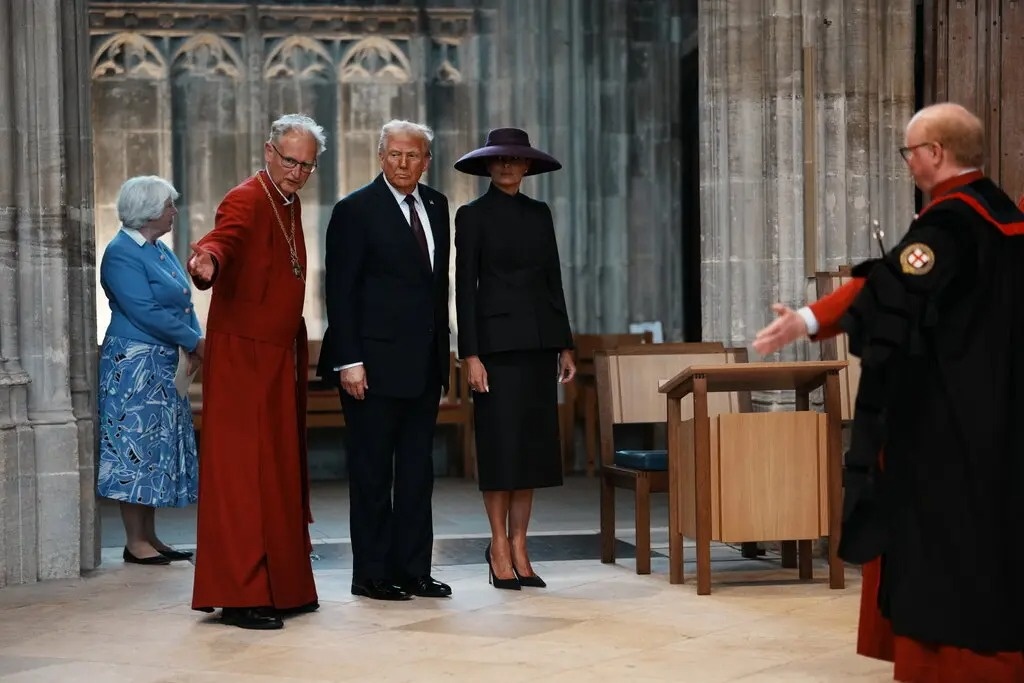 Tổng thống Trump viếng mộ Nữ hoàng Elizabeth II