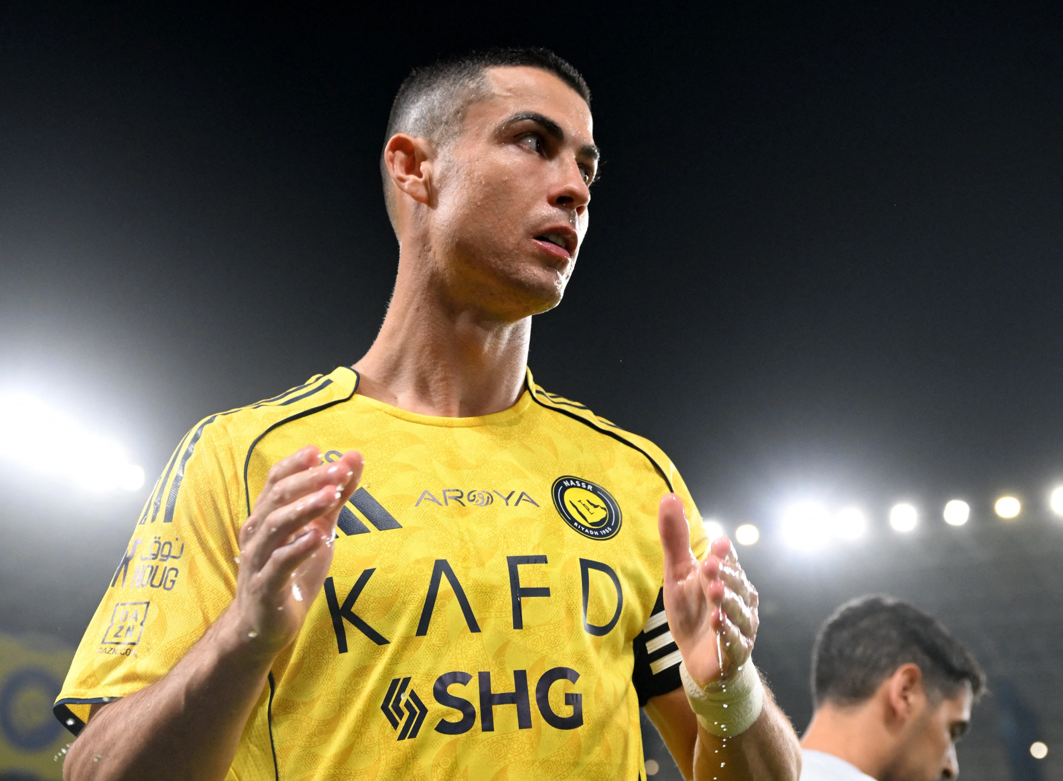 Ronaldo, xin đừng đổ cho lời nguyền