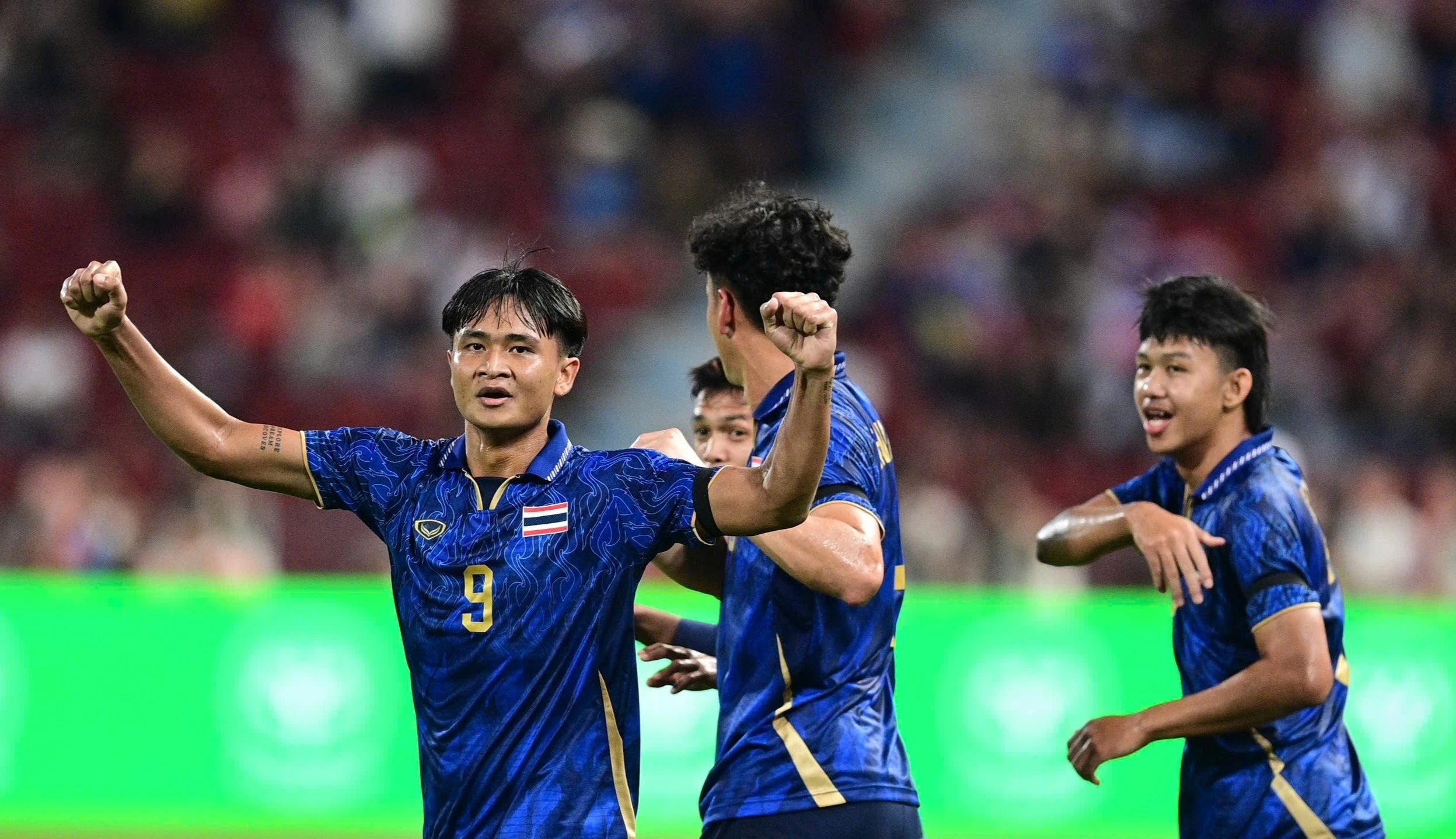 HLV U22 Thái Lan bị chửi 'ngu ngốc'