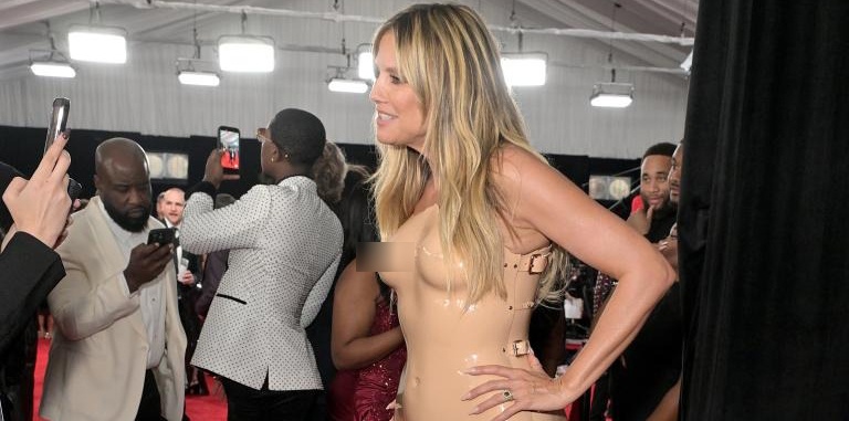 Heidi Klum mặc đồ quá táo bạo