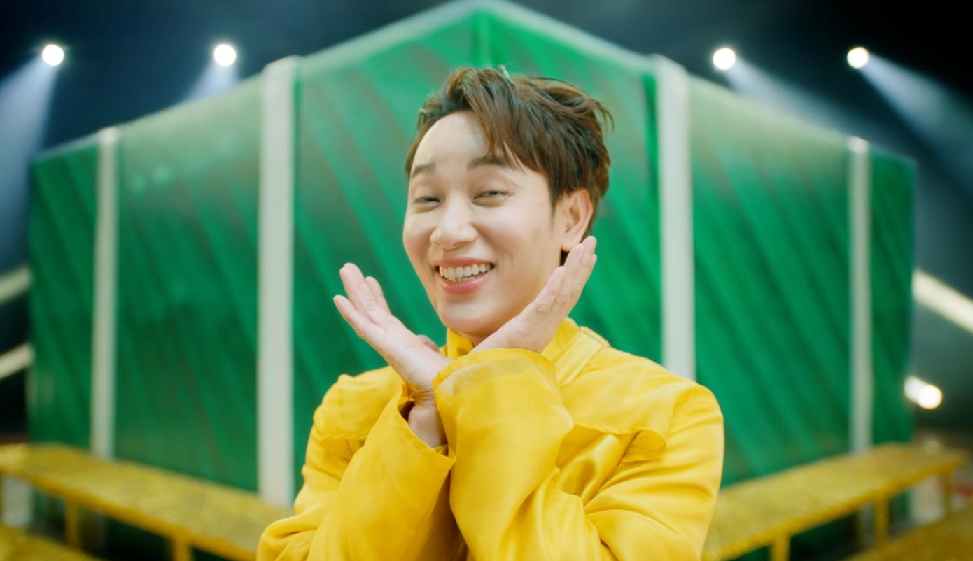 Đổ xô làm nhạc Tết