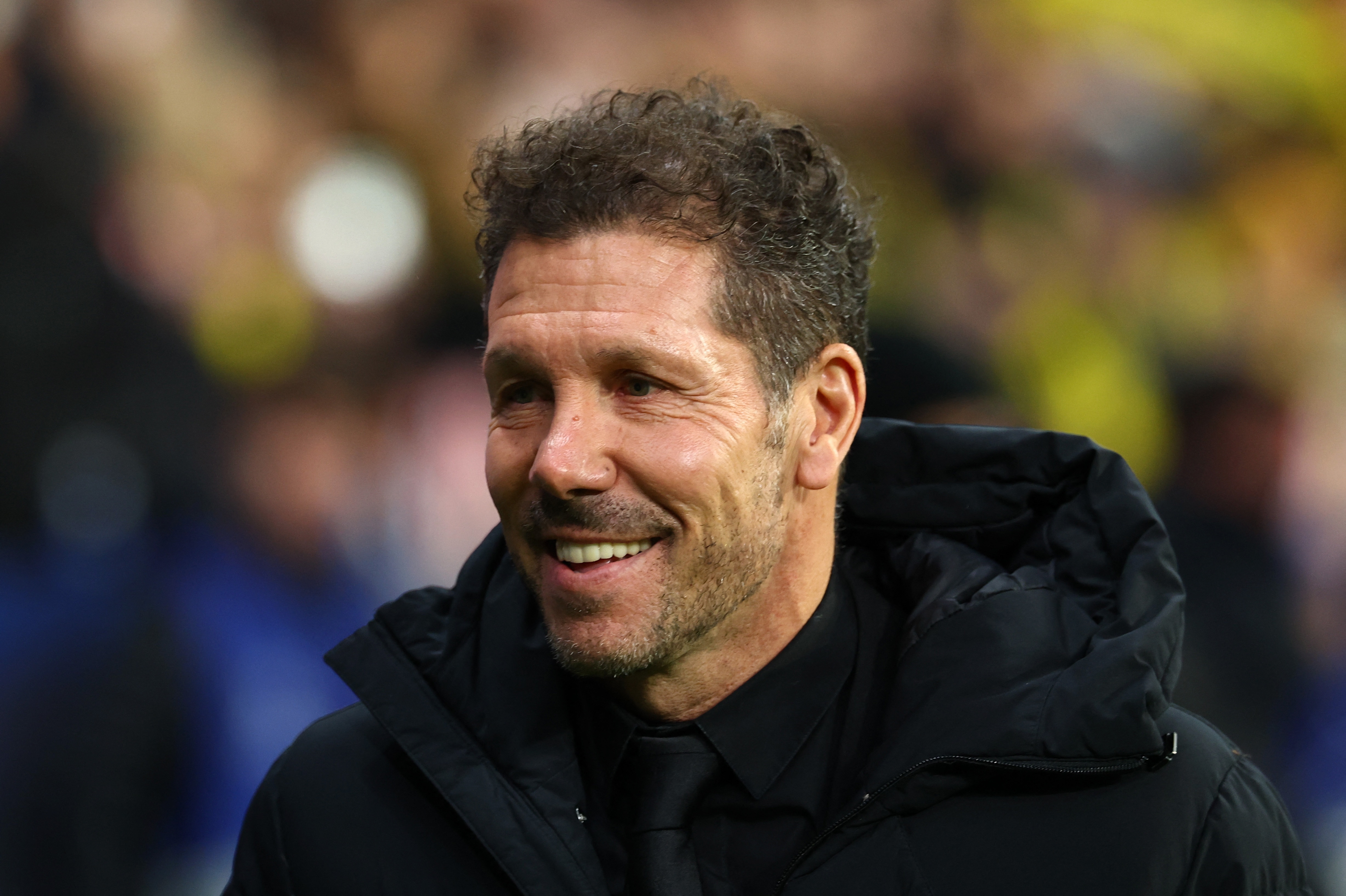 HLV Simeone khiêu khích Yamal