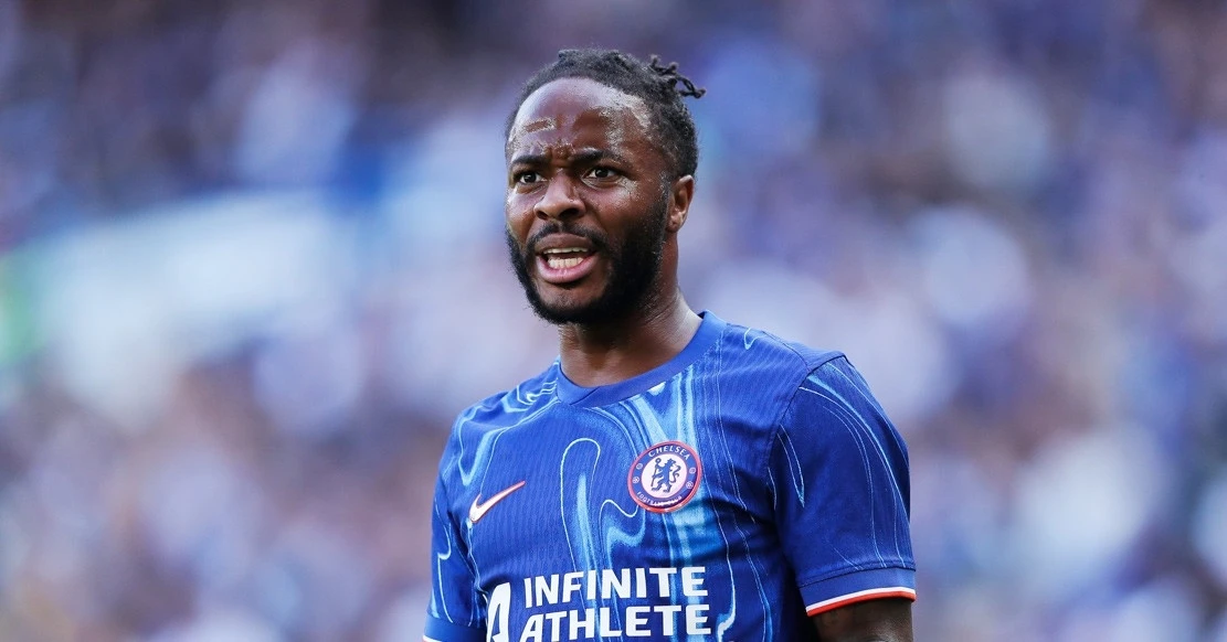 Van Persie tìm cách 'giải cứu' Sterling khỏi rào cản visa