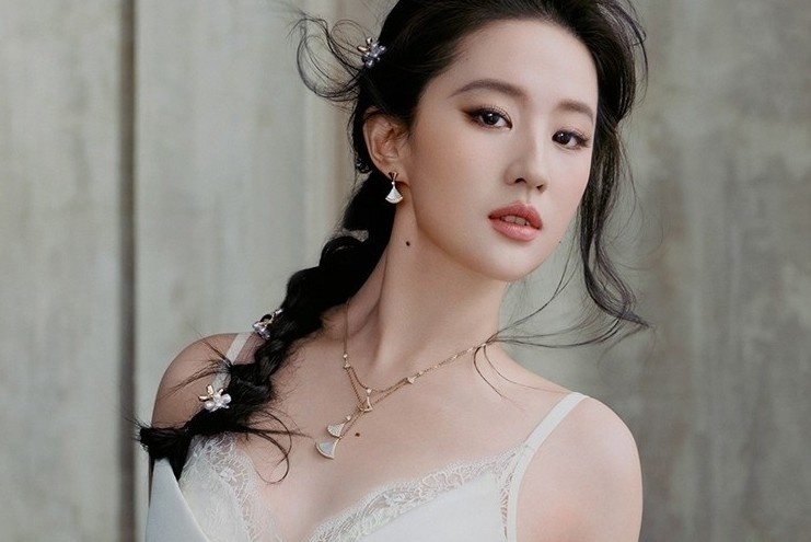 Lưu Diệc Phi độc thân suốt 8 năm qua