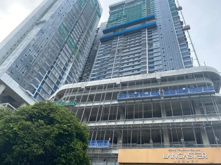 Nghịch lý của thị trường bất động sản TP.HCM