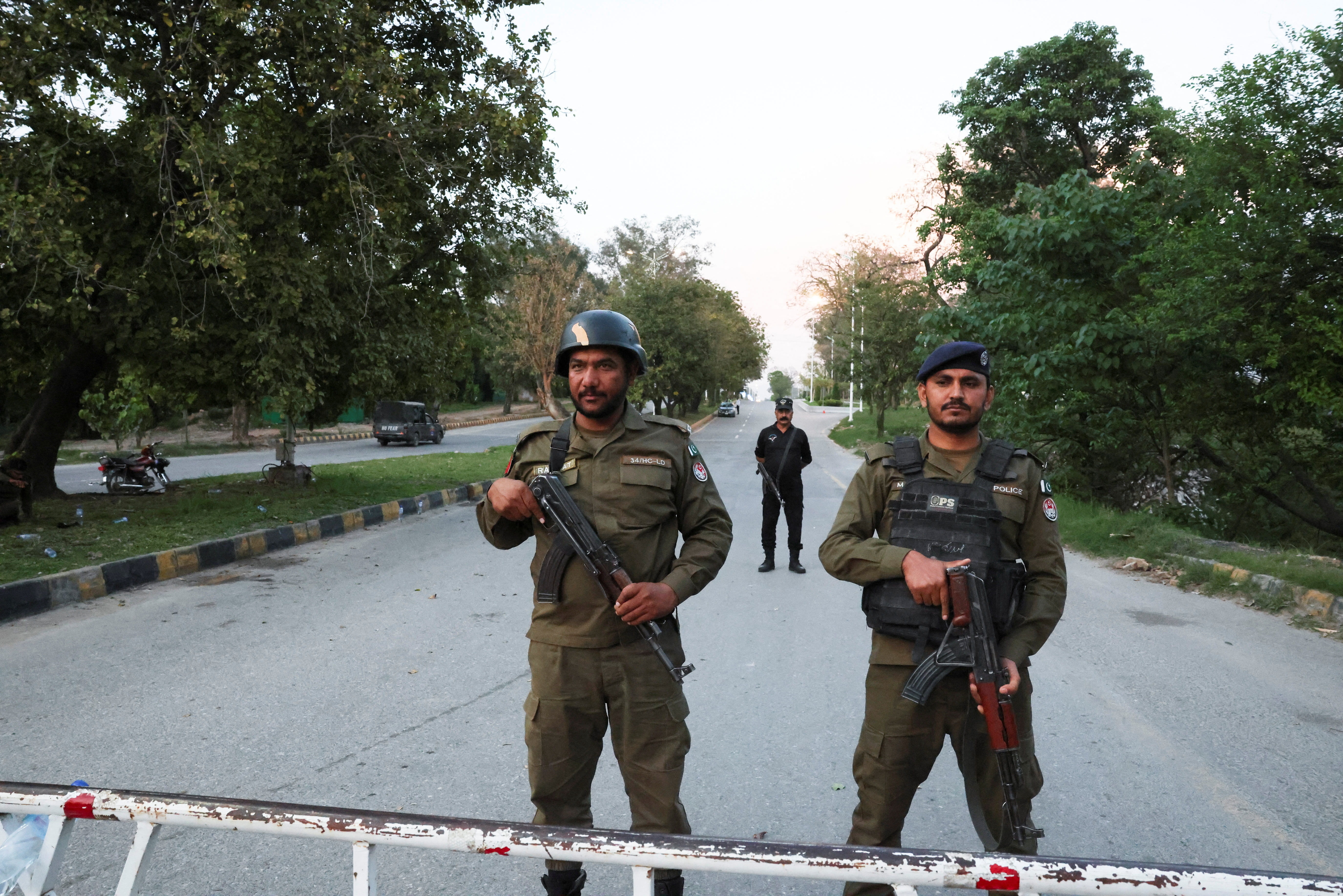'Pháo đài' Islamabad nghẹt thở bởi siêu đàm phán Mỹ - Iran