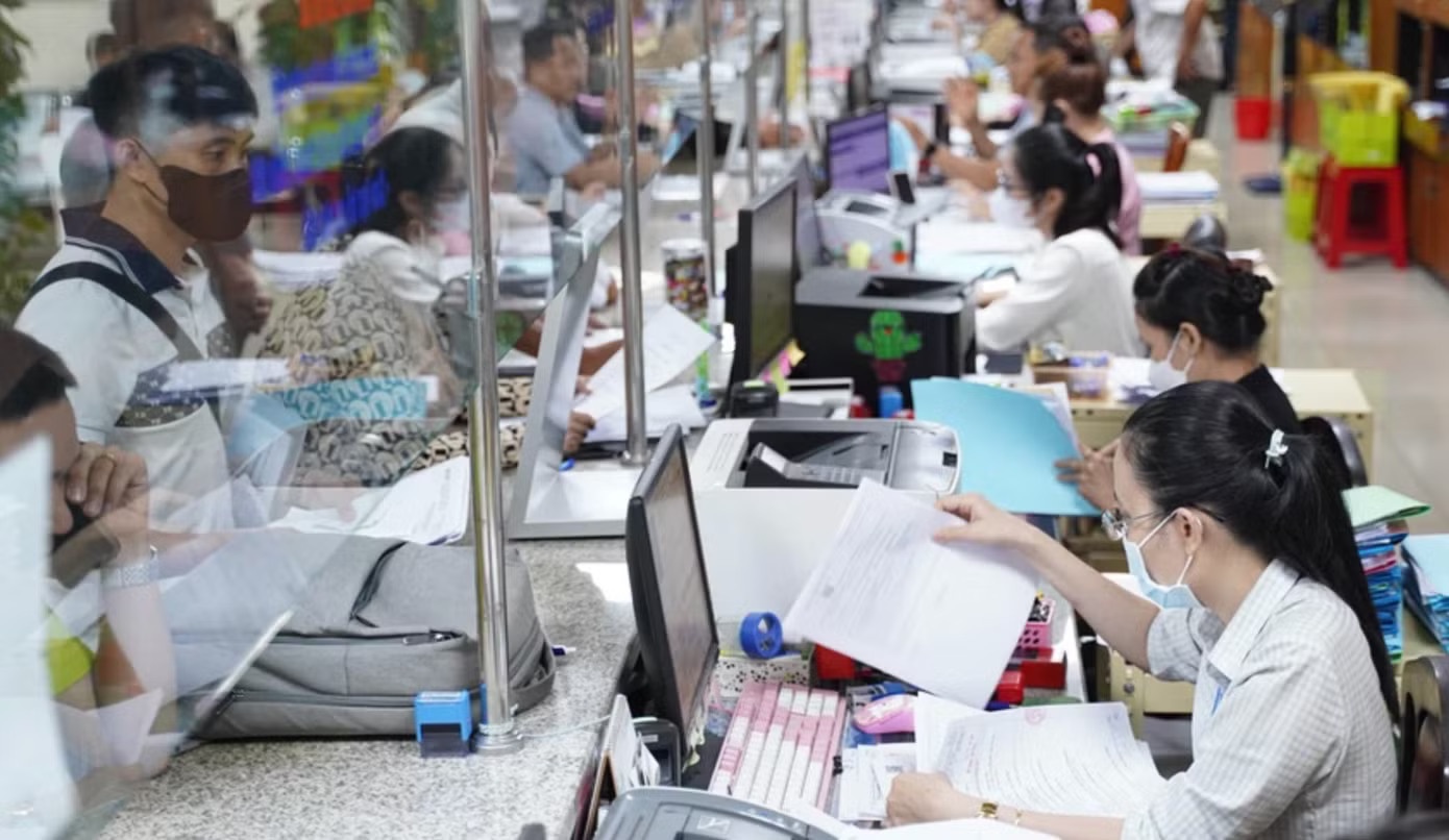 Thủ tướng yêu cầu rà soát, sắp xếp tinh gọn đầu mối tổ chức bộ, ngành