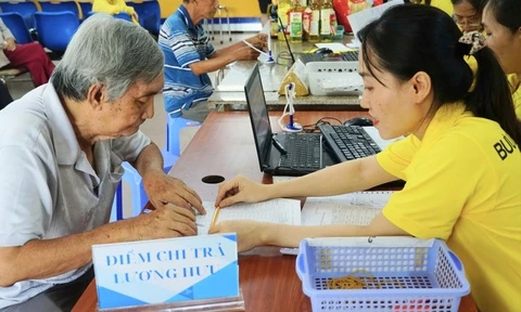 Tăng 8% lương hưu và trợ cấp từ 1/7